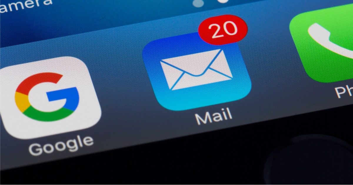 Mail application with 20 notifications.